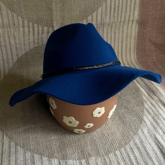 Abercrombie Wool Hat - Picture 3 of 9